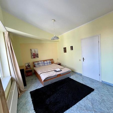 Luanaapartments #1 Otopeni Bagian luar foto