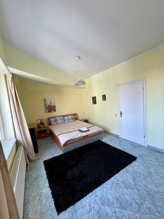 Luanaapartments #1 Otopeni Bagian luar foto