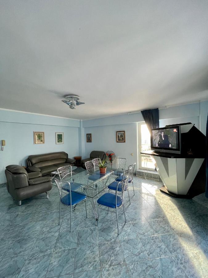 Luanaapartments #1 Otopeni Bagian luar foto