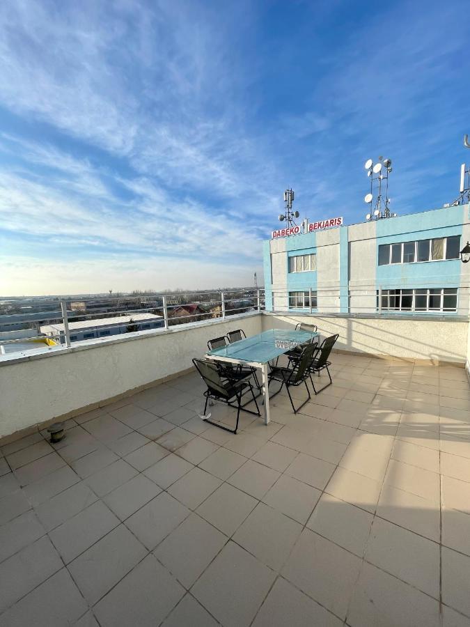 Luanaapartments #1 Otopeni Bagian luar foto